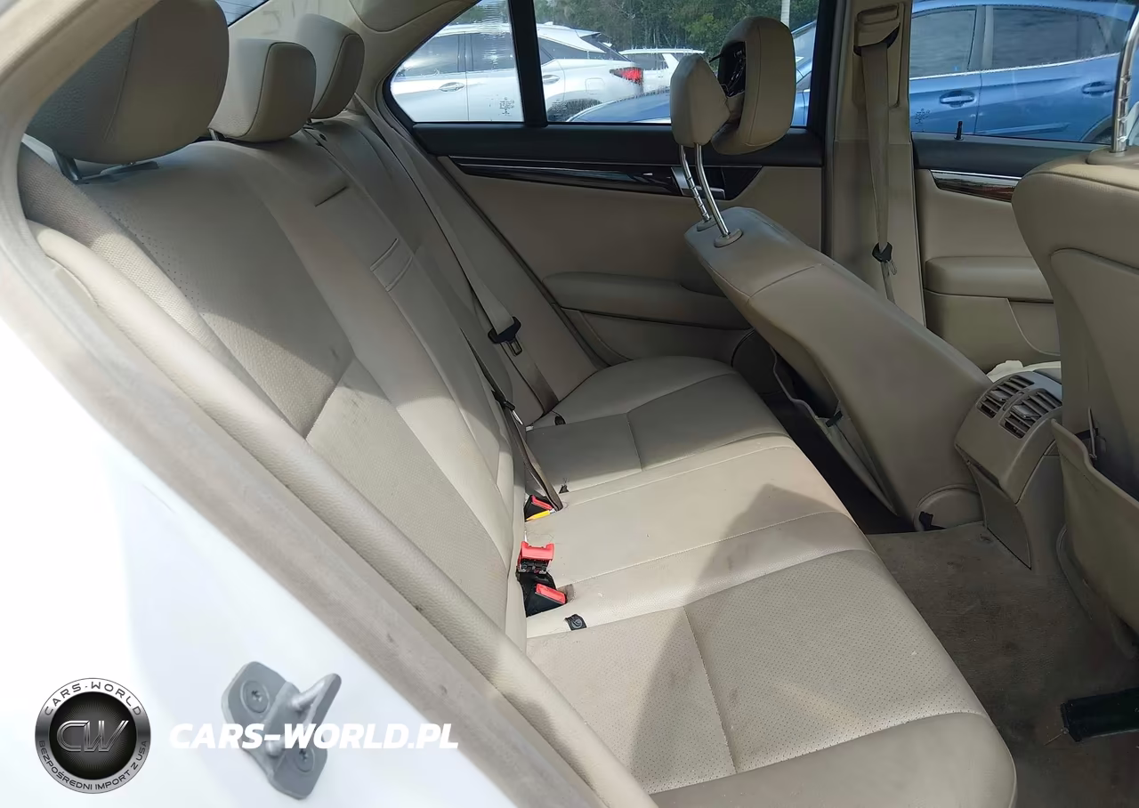 2014 Mercedes-Benz C 250 Luxury VIN:WDDGF4HB6EA958111 - 8