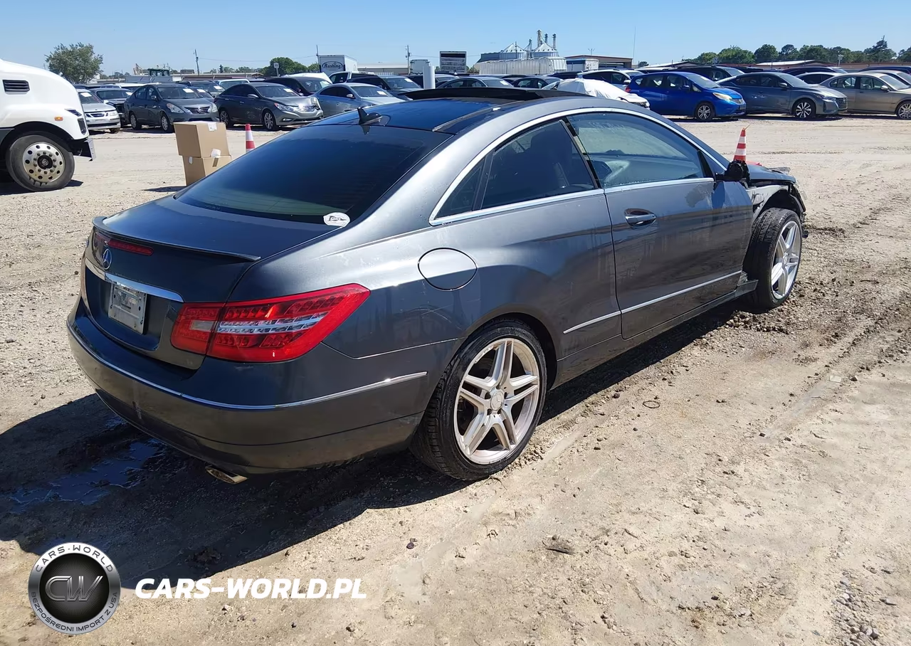 2011 Mercedes-Benz E 350 VIN:WDDKJ5GB0BF091738 - 4