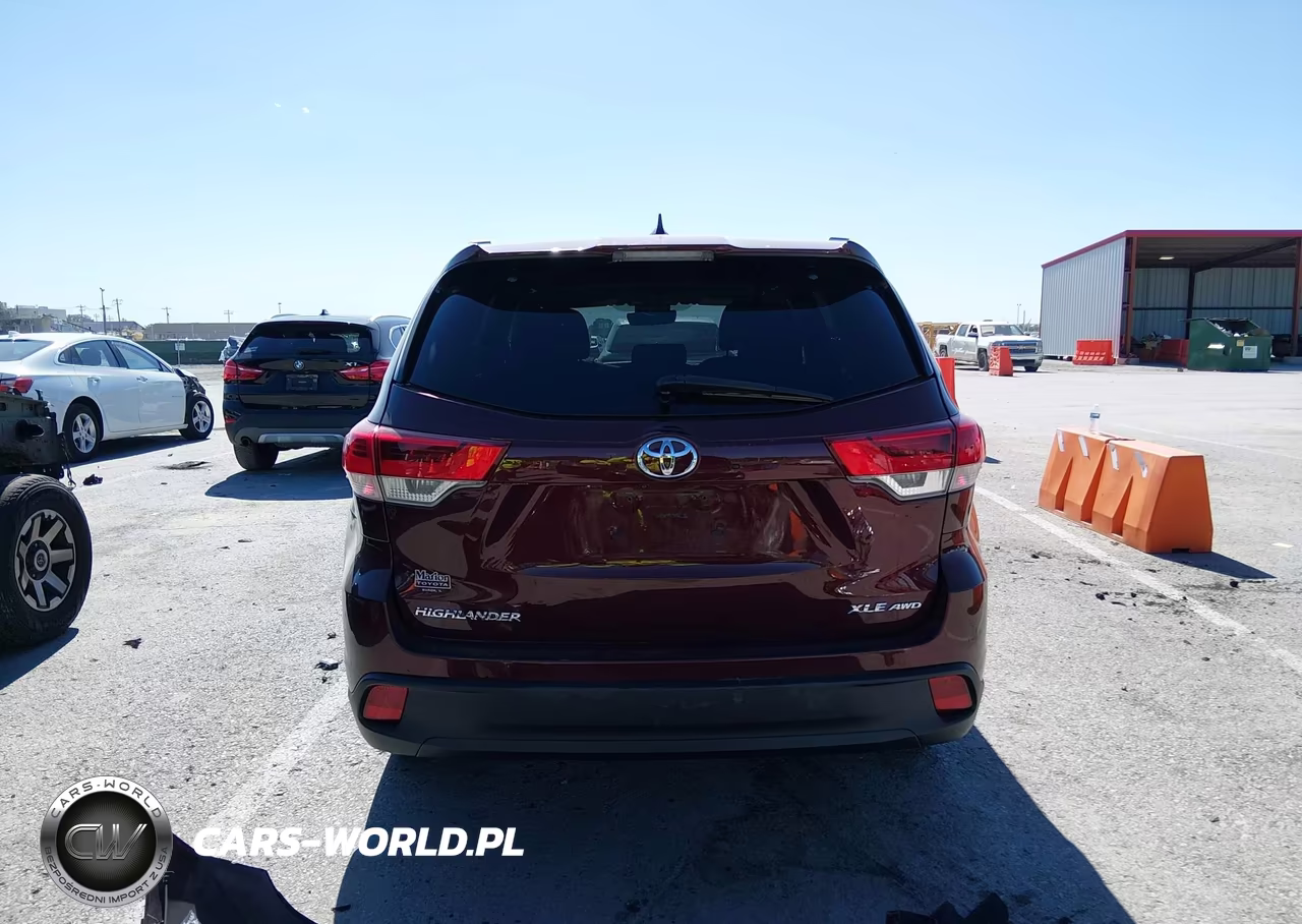 2019 Toyota Highlander Xle VIN:5TDJZRFH7KS954465 - 17