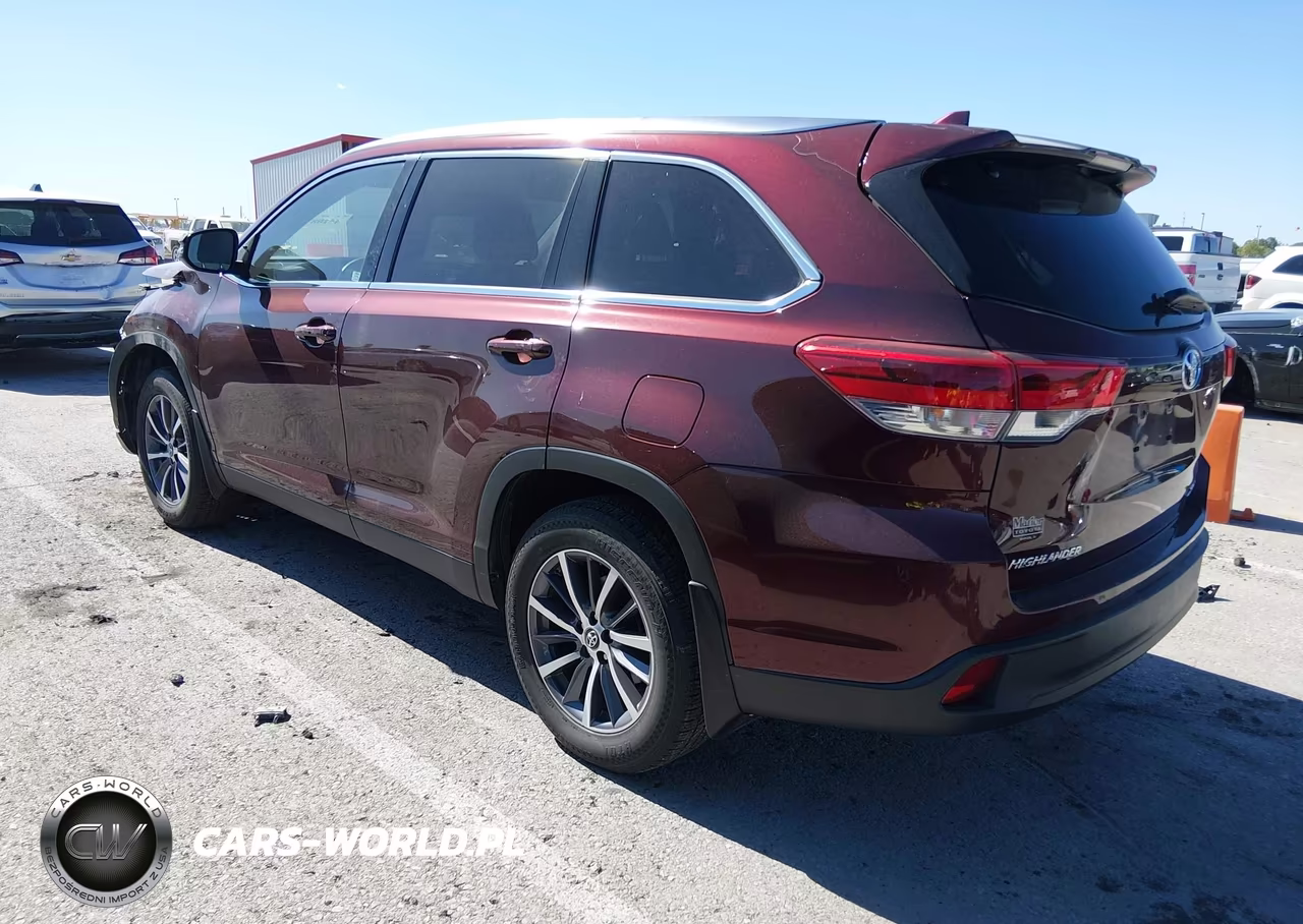 2019 Toyota Highlander Xle VIN:5TDJZRFH7KS954465 - 3