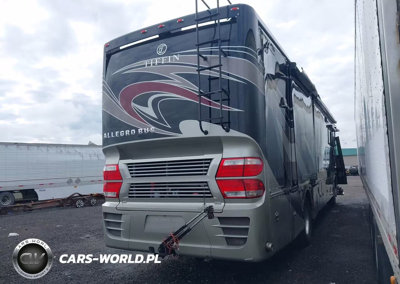 2018 Tiffin Motorhomes Inc Allegro Bus VIN:5VBBA67A2JA118884 - 4