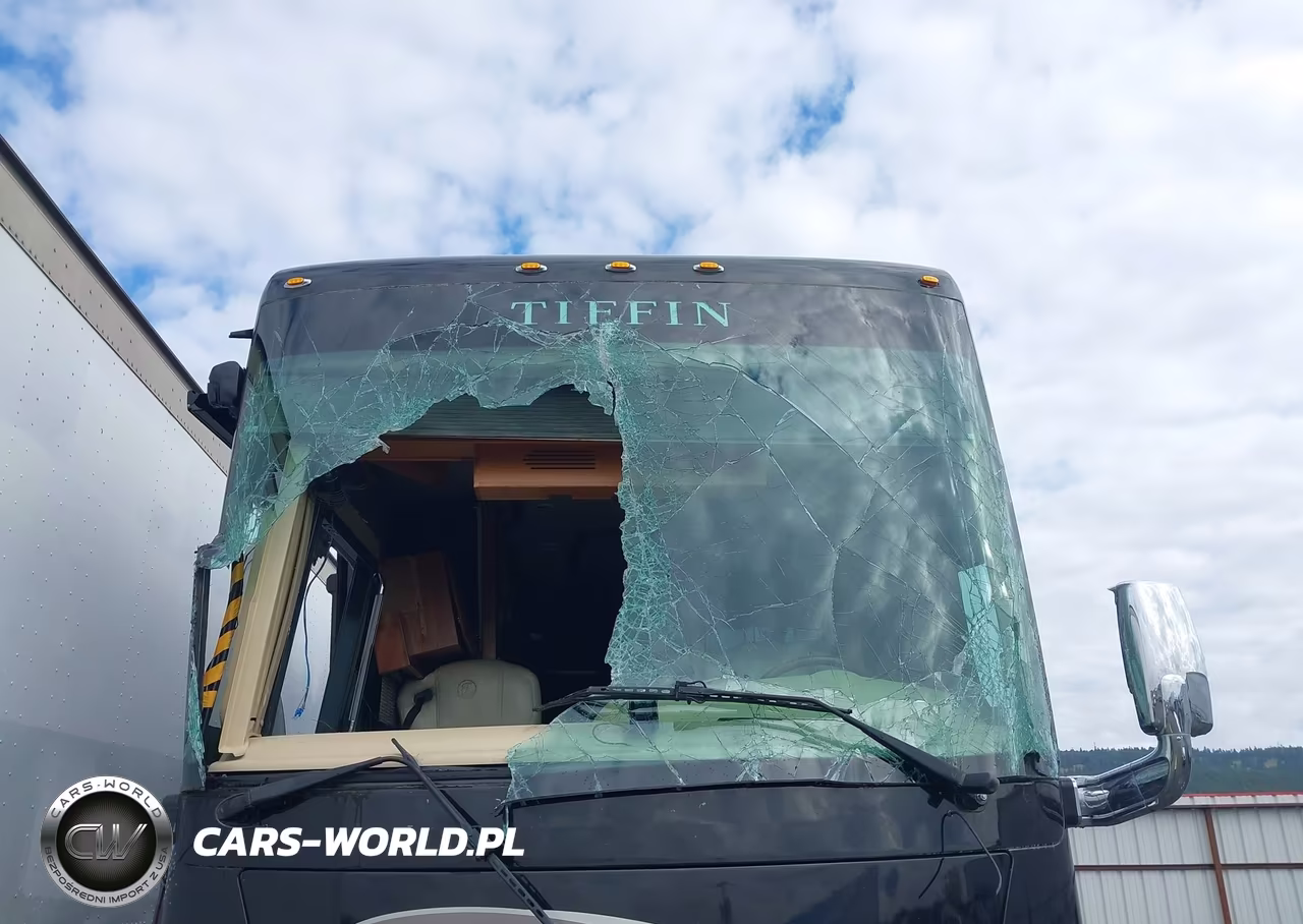 2018 Tiffin Motorhomes Inc Allegro Bus VIN:5VBBA67A2JA118884 - 6