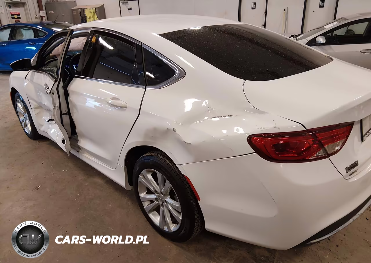 2015 Chrysler 200 Limited VIN:1C3CCCAB9FN741155 - 3