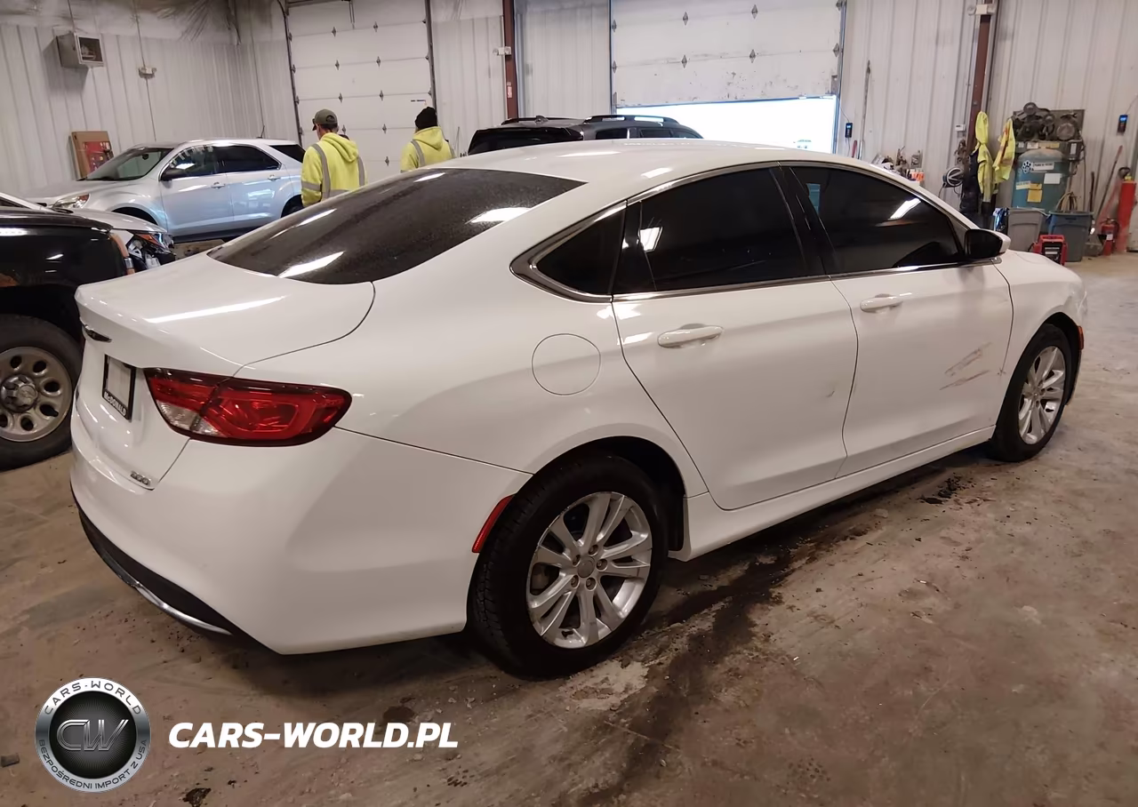 2015 Chrysler 200 Limited VIN:1C3CCCAB9FN741155 - 4