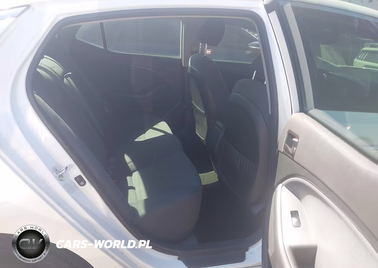 2015 Kia Optima Lx VIN:KNAGM4A79F5653621 - 8
