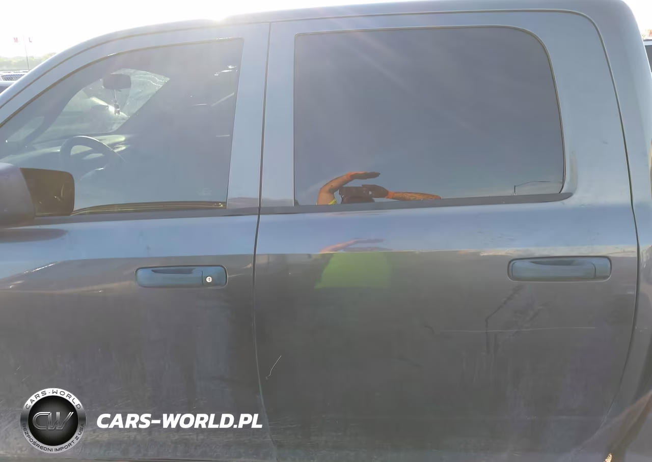 2019 Ram 1500 Classic Tradesman 4X2 5'7 Box VIN:1C6RR6KTXKS562574 - 14