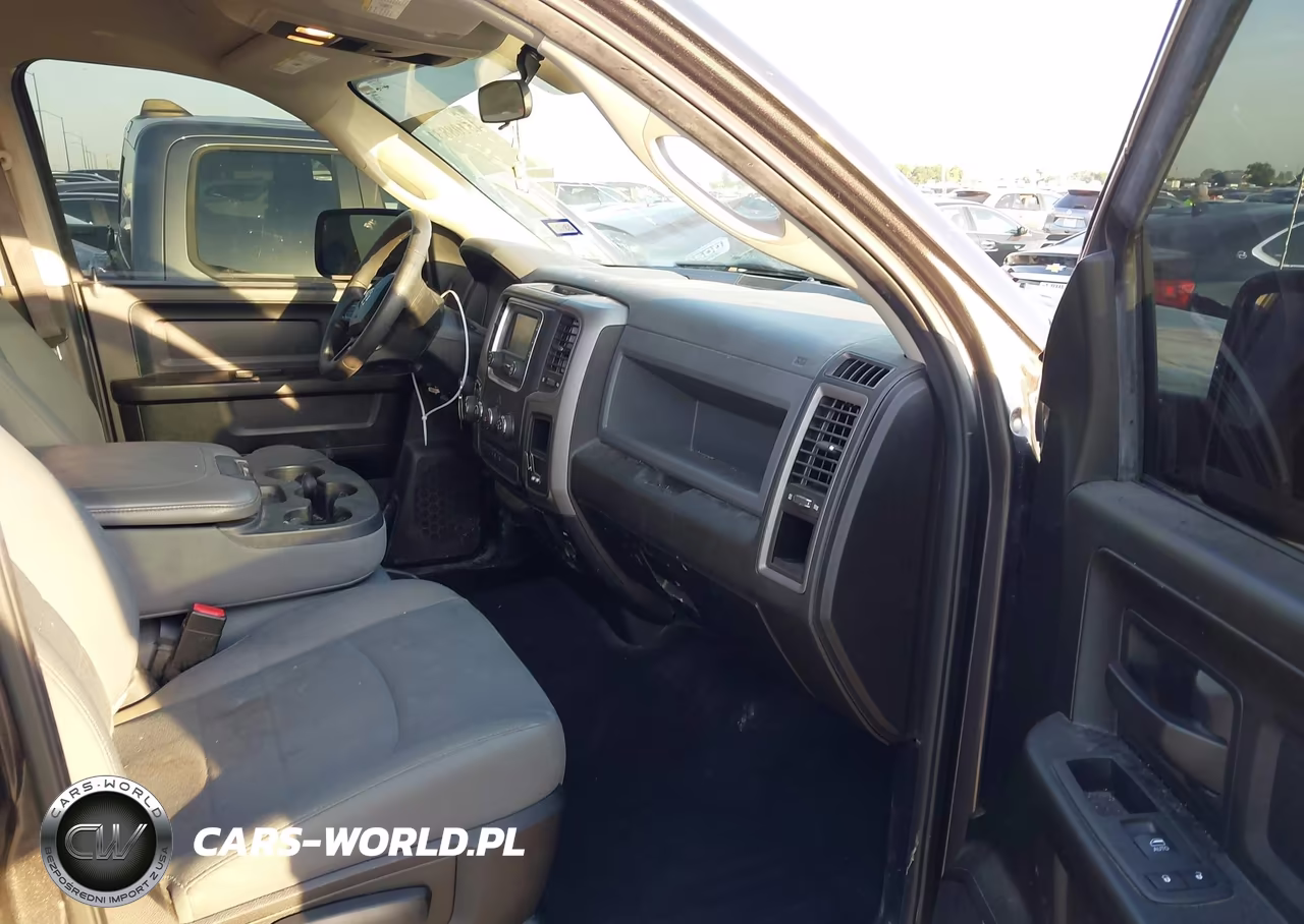 2019 Ram 1500 Classic Tradesman 4X2 5'7 Box VIN:1C6RR6KTXKS562574 - 5