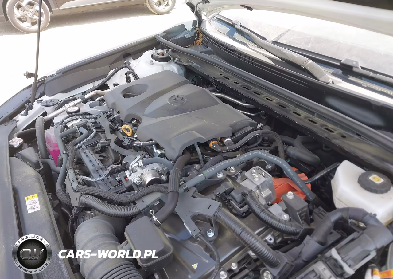 2025 Toyota Camry Le VIN:4T1DAACKXSU095823 - 10