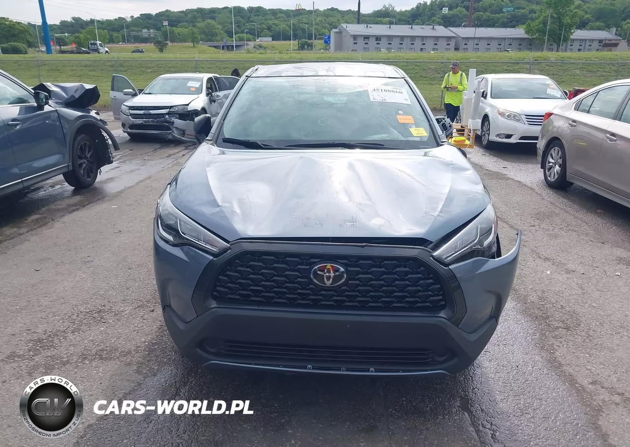 2022 Toyota Corolla Cross L VIN:7MUAAAAGXNV030989 - 12