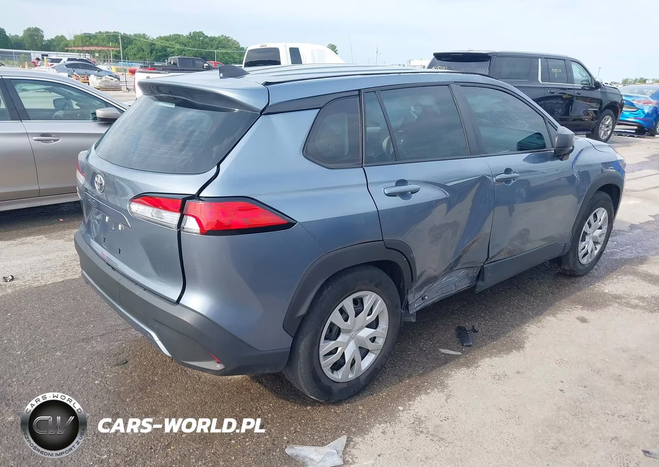 2022 Toyota Corolla Cross L VIN:7MUAAAAGXNV030989 - 4