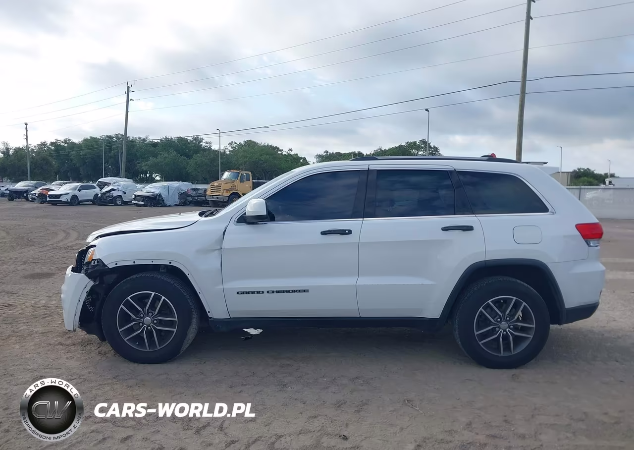 2018 Jeep Grand Cherokee Laredo E 4X2 VIN:1C4RJEAGXJC252948 - 14