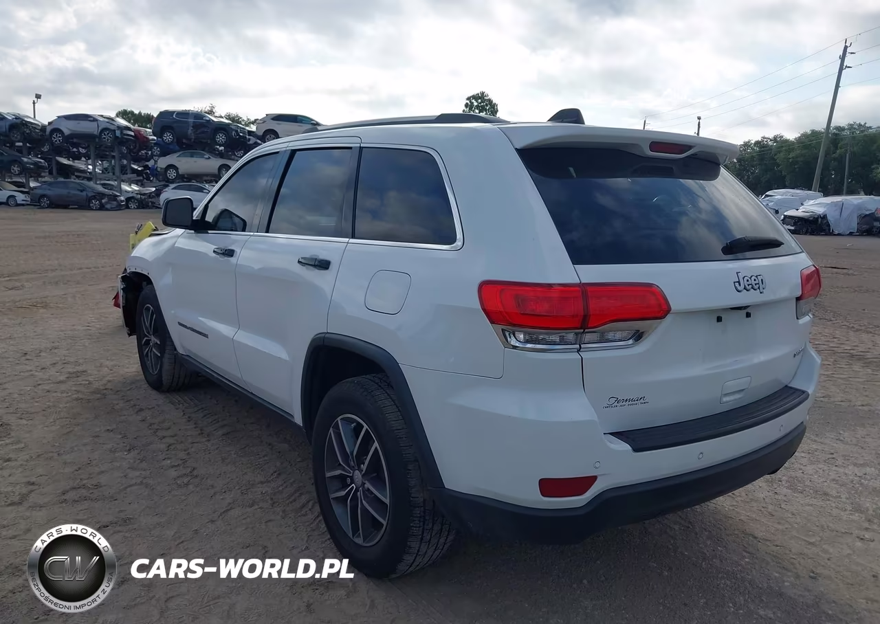 2018 Jeep Grand Cherokee Laredo E 4X2 VIN:1C4RJEAGXJC252948 - 3