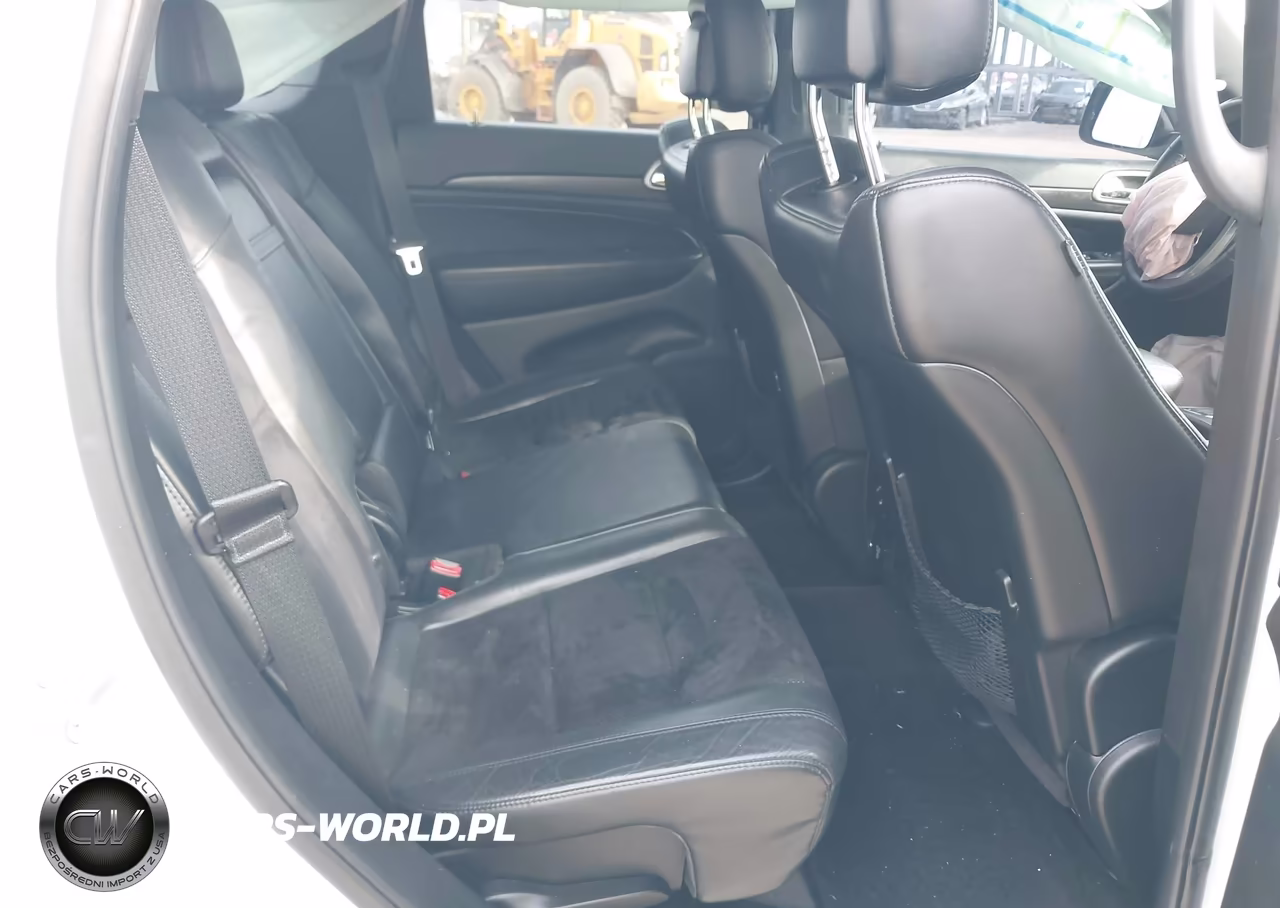 2018 Jeep Grand Cherokee Laredo E 4X2 VIN:1C4RJEAGXJC252948 - 8