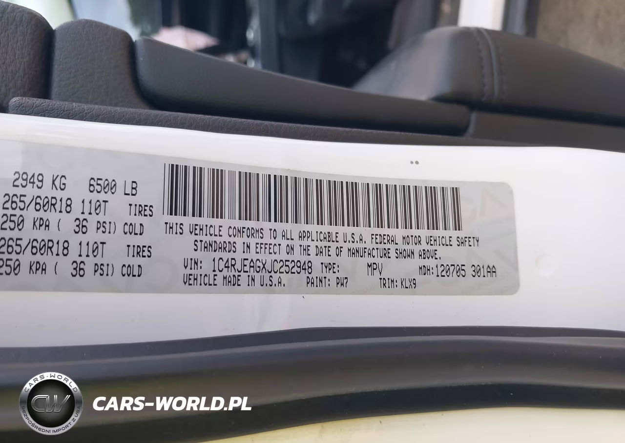 2018 Jeep Grand Cherokee Laredo E 4X2 VIN:1C4RJEAGXJC252948 - 9