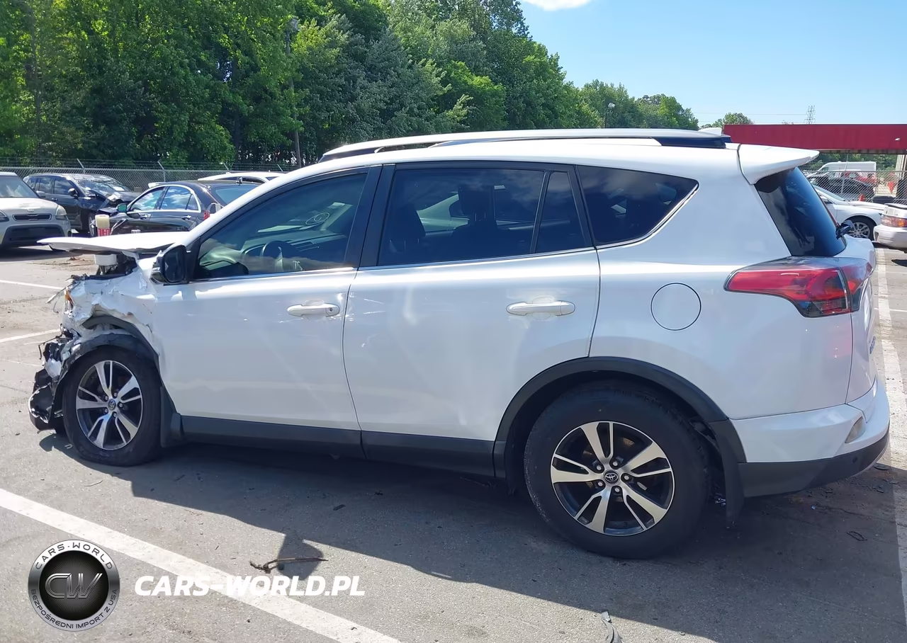 2018 Toyota Rav4 Xle VIN:JTMWFREVXJD117516 - 14