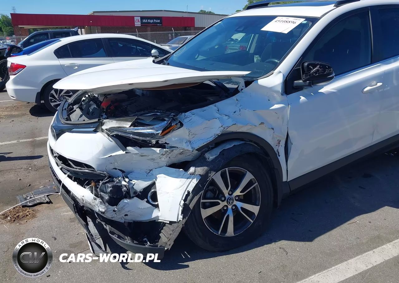 2018 Toyota Rav4 Xle VIN:JTMWFREVXJD117516 - 6