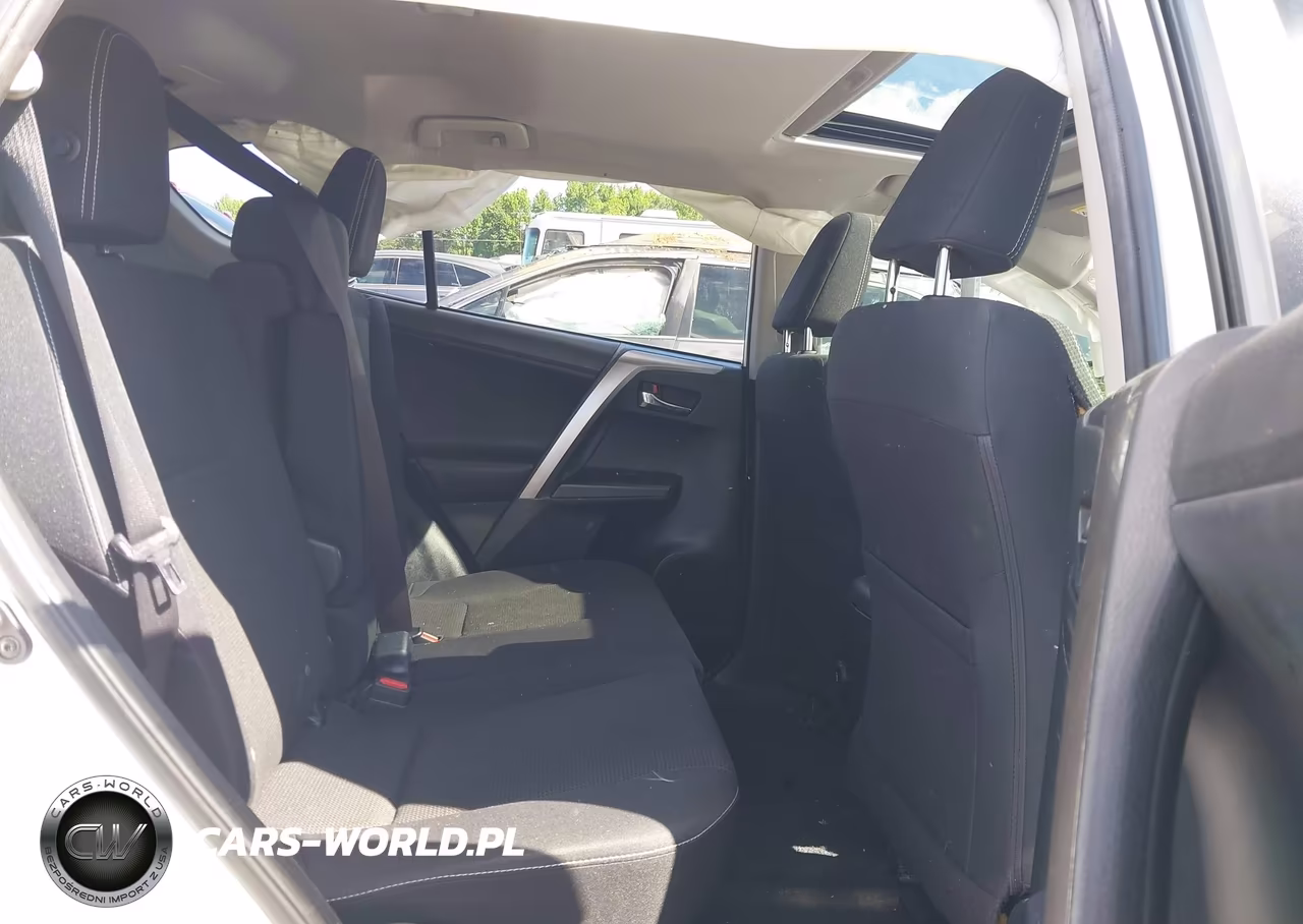 2018 Toyota Rav4 Xle VIN:JTMWFREVXJD117516 - 8