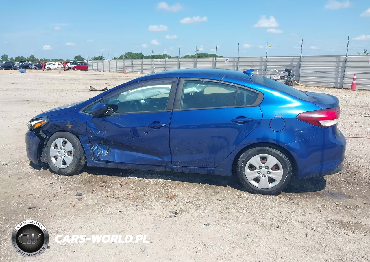 2018 Kia Forte Lx VIN:3KPFK4A77JE260010 - 14
