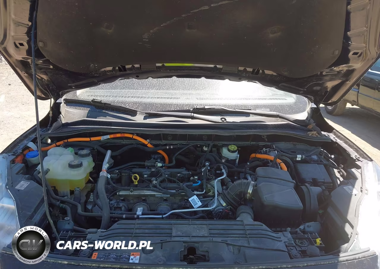 2020 Ford Escape Titanium Hybrid VIN:1FMCU9DZ7LUC34949 - 10