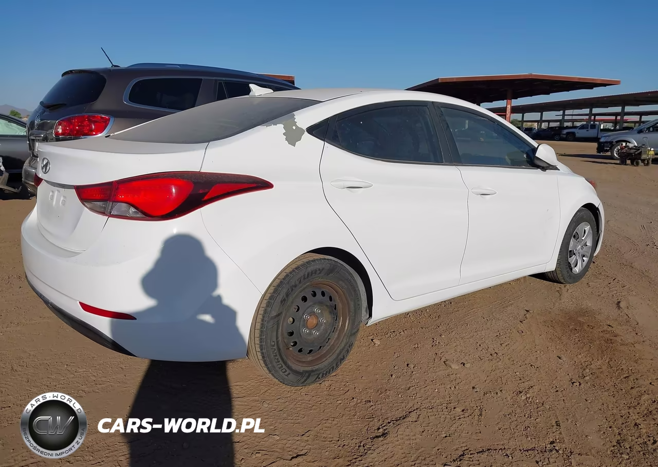 2016 Hyundai Elantra Se VIN:5NPDH4AE8GH721241 - 4