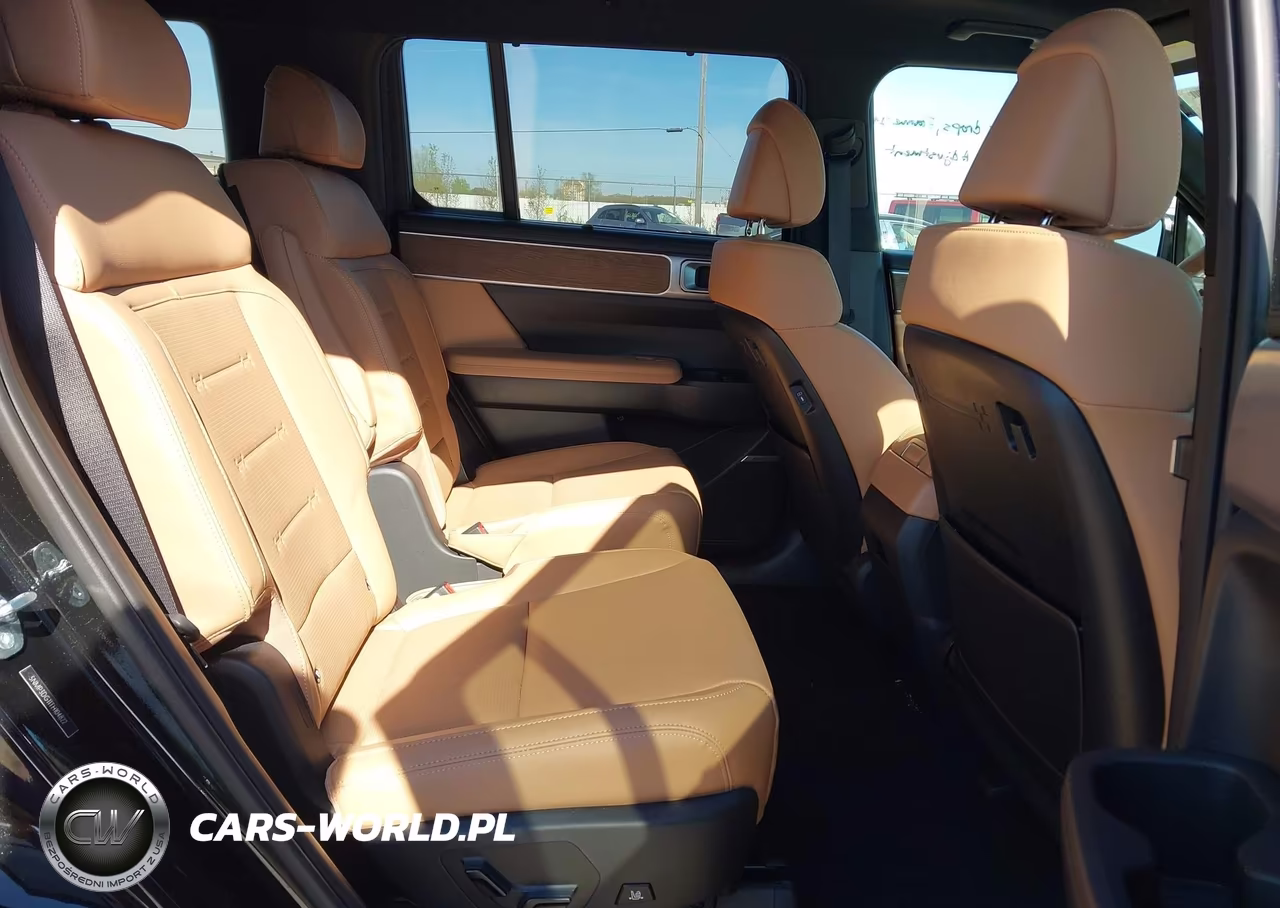 2026 Hyundai Santa Fe Hybrid Limited VIN:5NMP3DG11TH104822 - 8