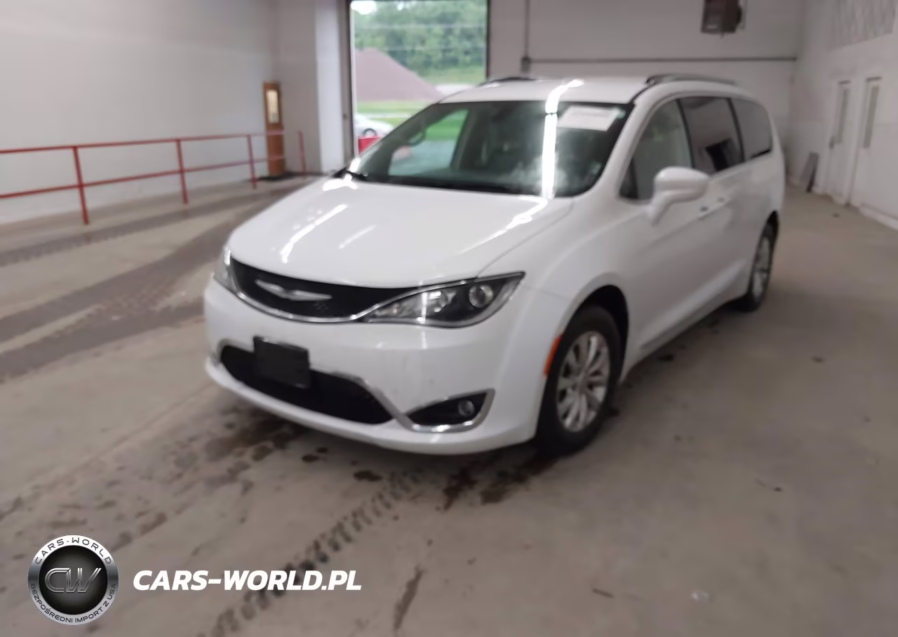 2018 Chrysler Pacifica Touring L VIN:2C4RC1BG5JR120866 - 2