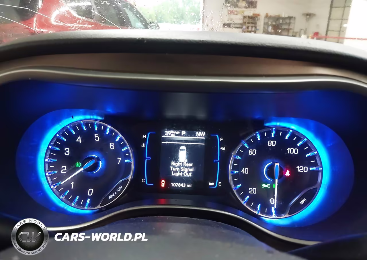 2018 Chrysler Pacifica Touring L VIN:2C4RC1BG5JR120866 - 7