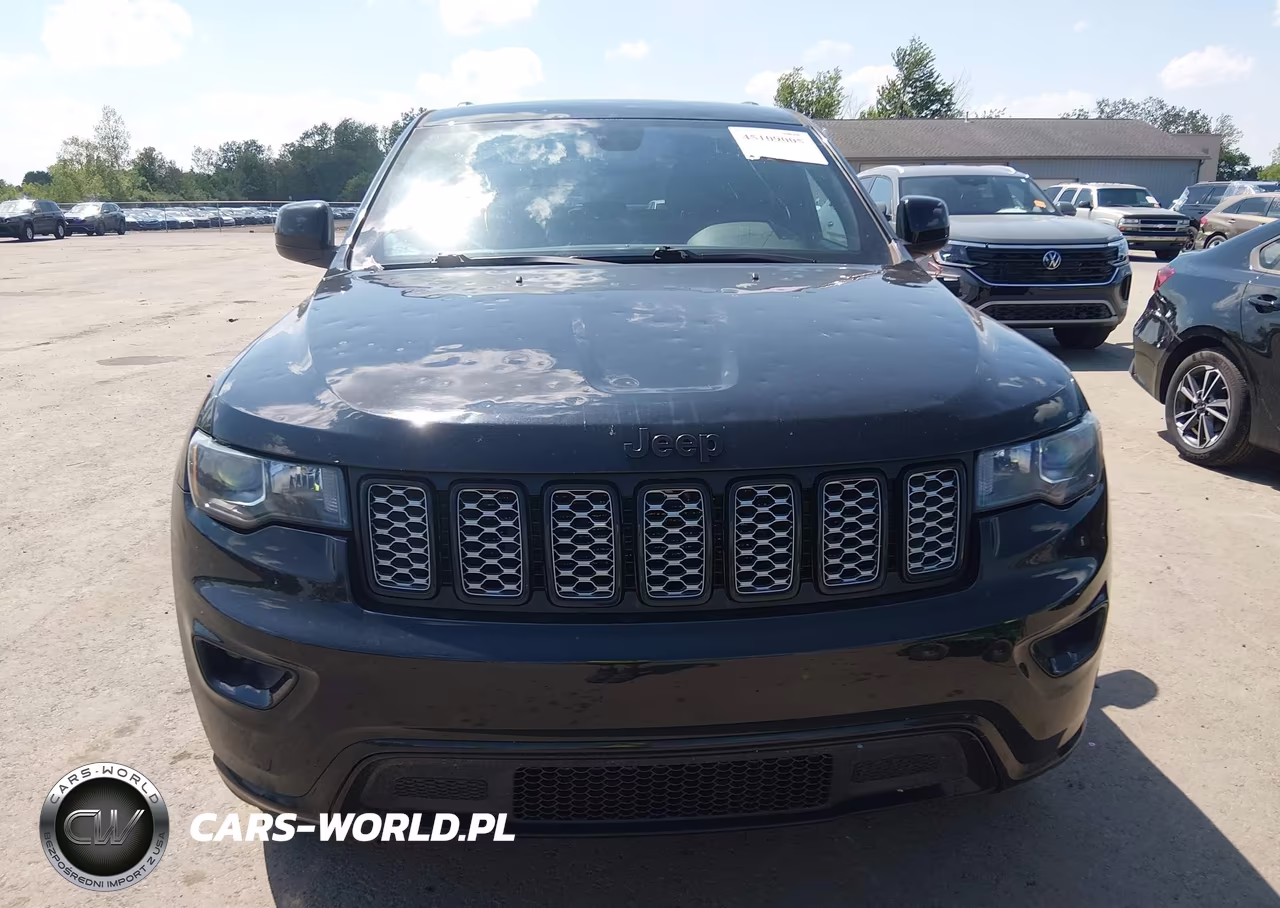 2017 Jeep Grand Cherokee Altitude 4X4 VIN:1C4RJFAG8HC861889 - 12