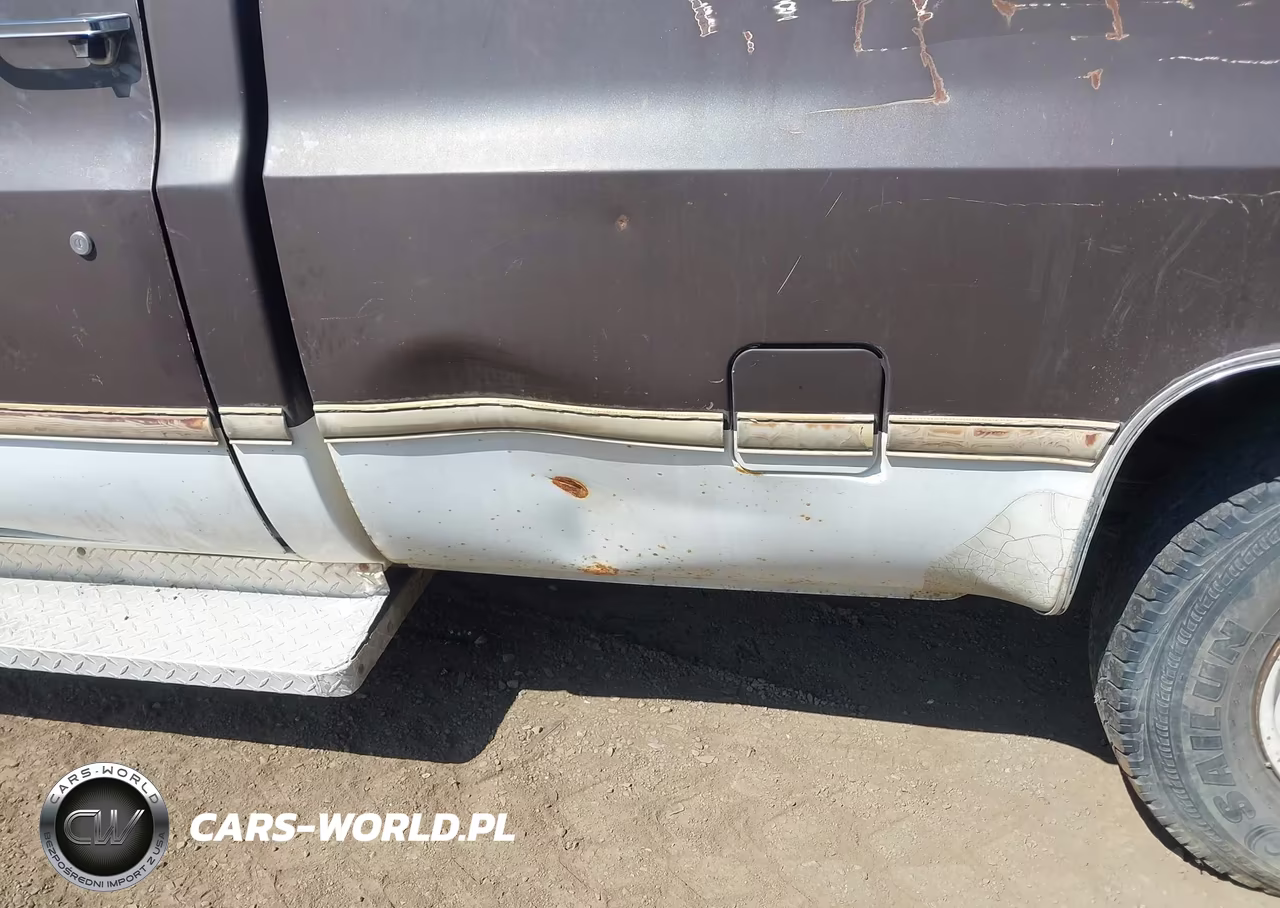 1984 Chevrolet C20 VIN:2GCGC24M3E1232540 - 11