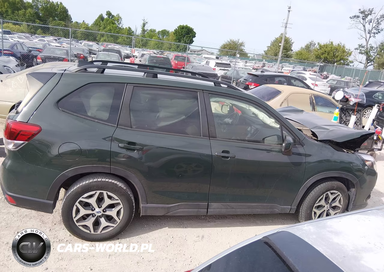 2024 Subaru Forester Premium VIN:JF2SKADC8RH513980 - 13