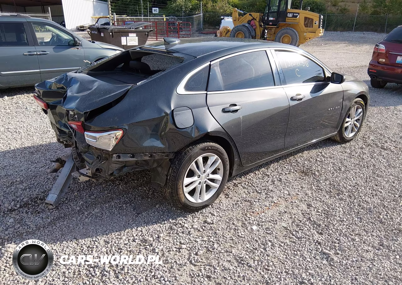 2018 Chevrolet Malibu Lt VIN:1G1ZD5ST8JF221899 - 4