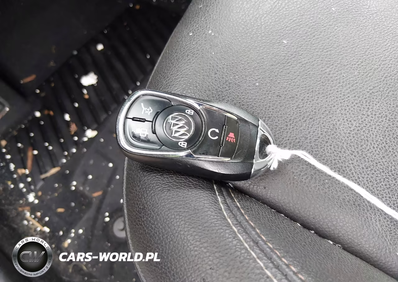 2018 Buick Regal Tourx Essence VIN:W04GV8SX4J1103257 - 10