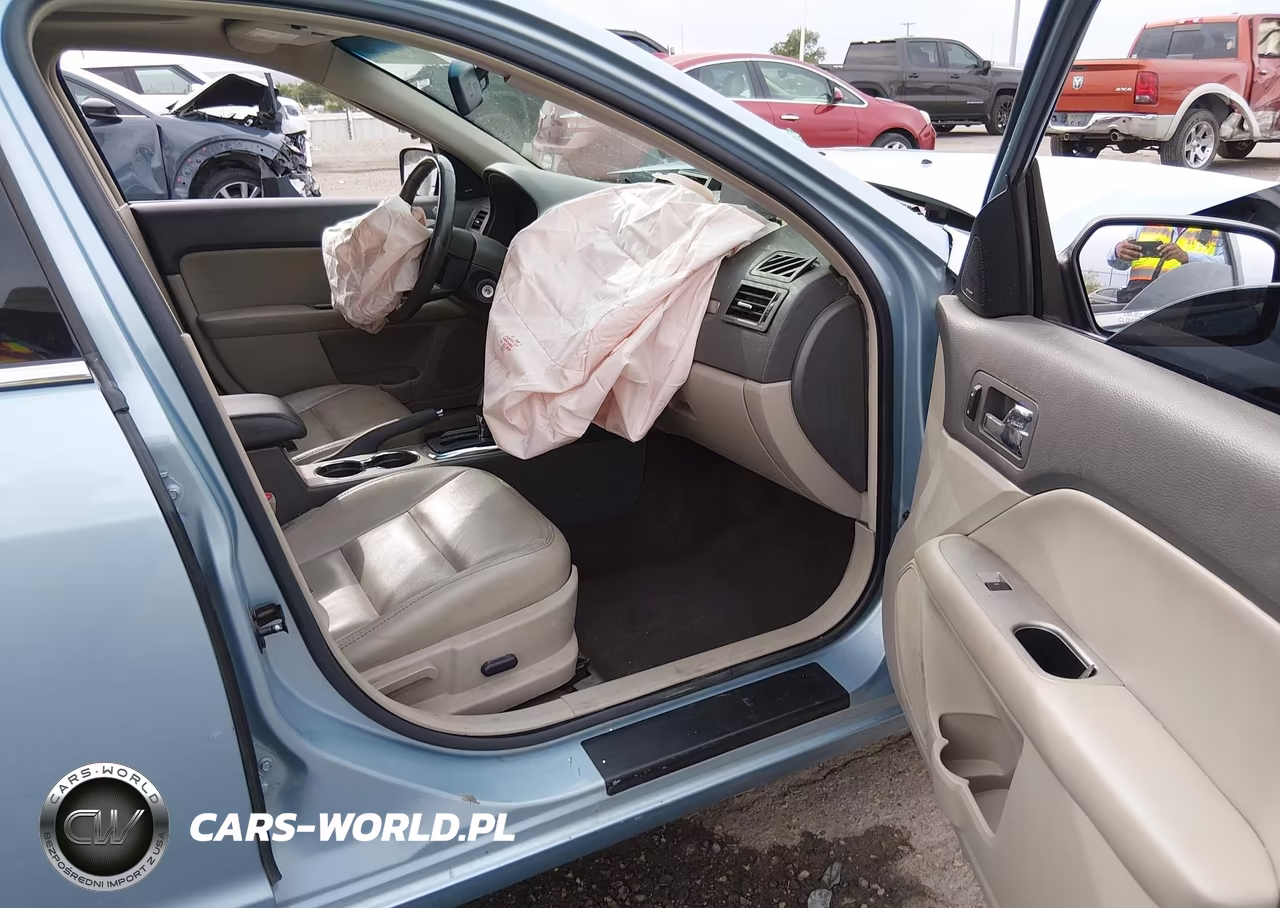 2010 Ford Fusion Hybrid VIN:3FADP0L37AR270773 - 5
