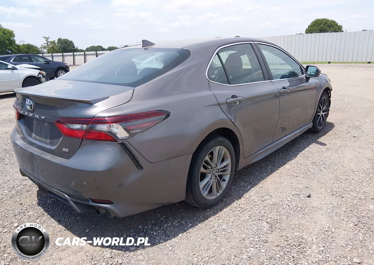 2021 Toyota Camry Se VIN:4T1G11AK8MU552924 - 4