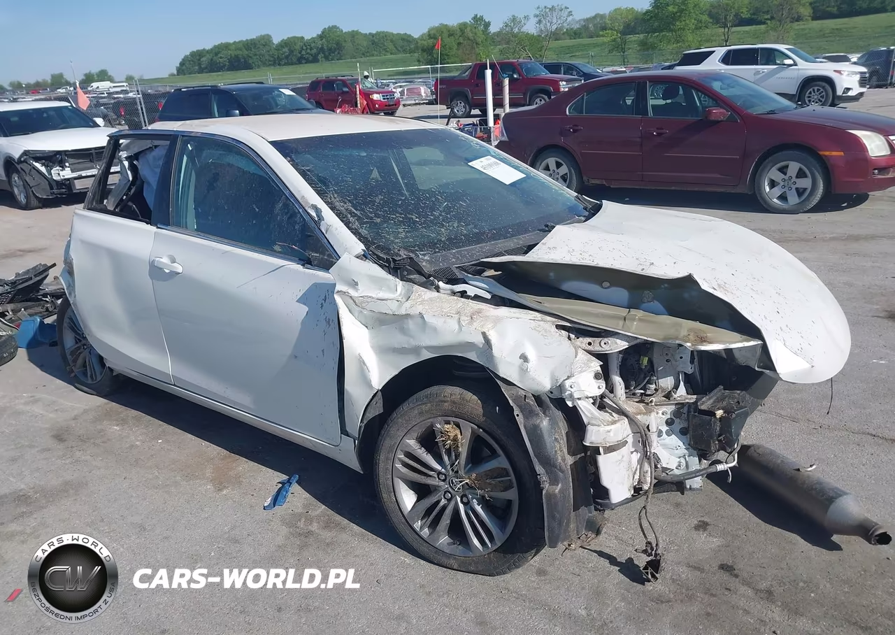 2016 Toyota Camry Se – zdjęcie 1 z 17