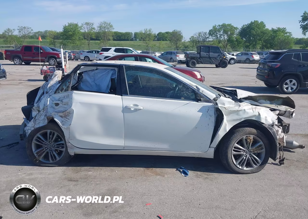 2016 Toyota Camry Se VIN:4T1BF1FK9GU212836 - 14