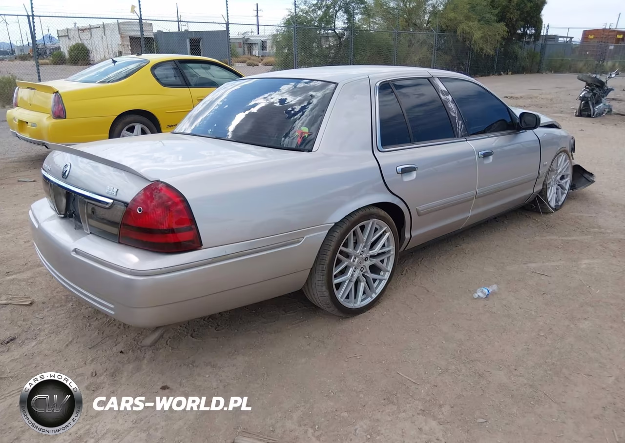 2010 Mercury Grand Marquis Ls (Fleet Only) VIN:2MEBM7FV5AX612558 - 4