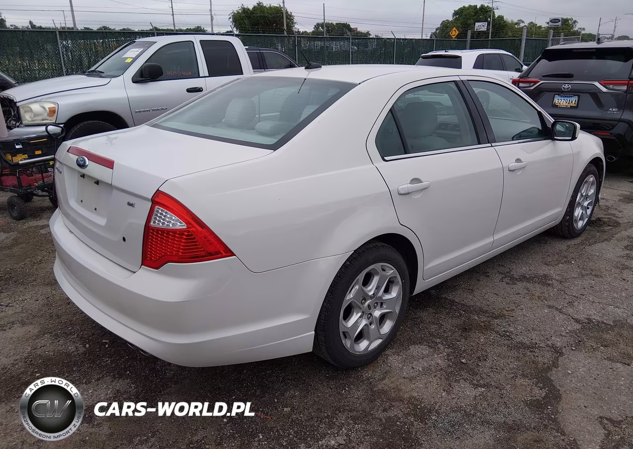 2011 Ford Fusion Se VIN:3FAHP0HA3BR221189 - 4
