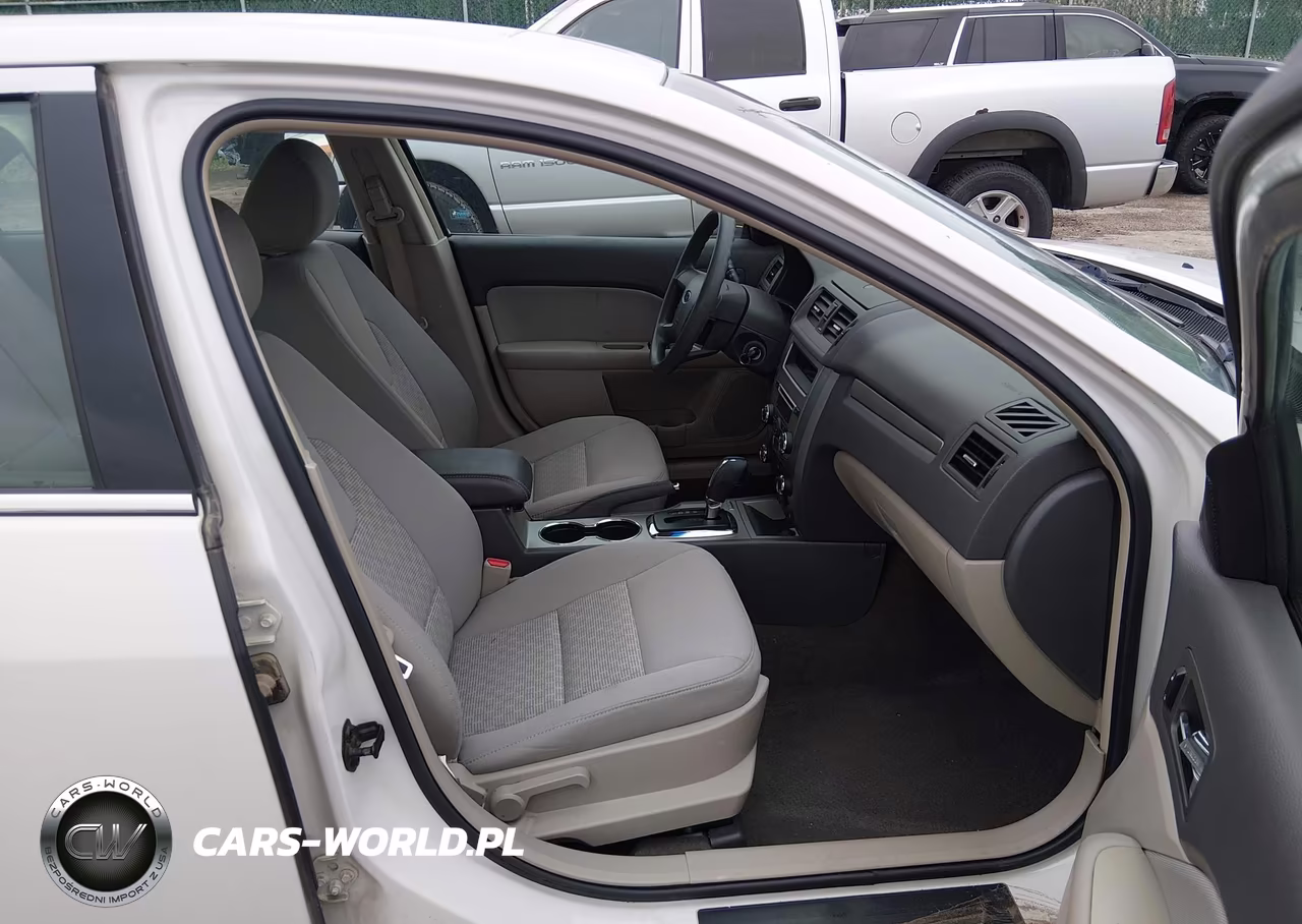 2011 Ford Fusion Se VIN:3FAHP0HA3BR221189 - 5