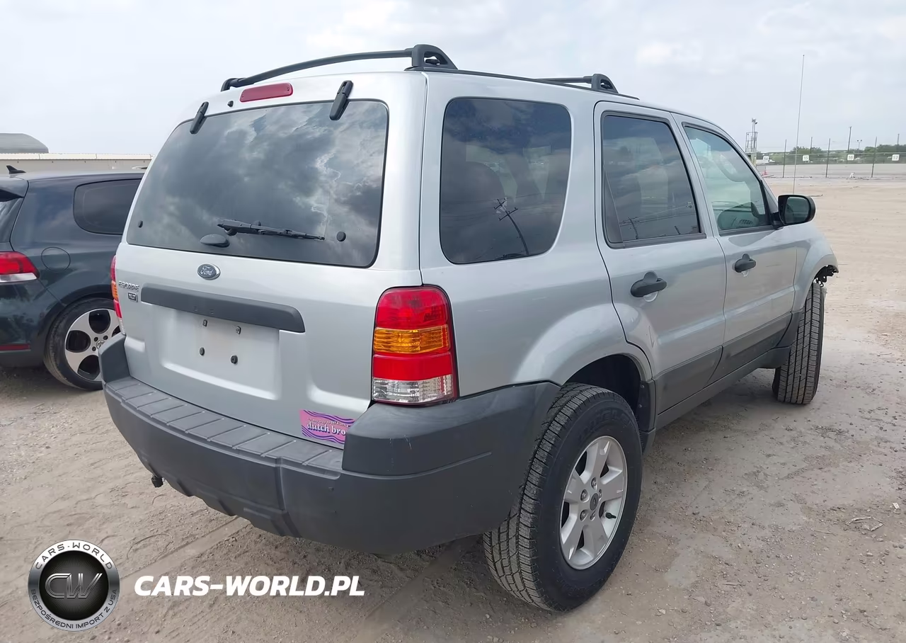 2005 Ford Escape Xlt VIN:1FMCU03195DA07093 - 4
