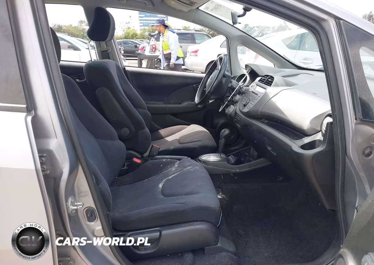 2010 Honda Fit Sport VIN:JHMGE8H46AS026449 - 5