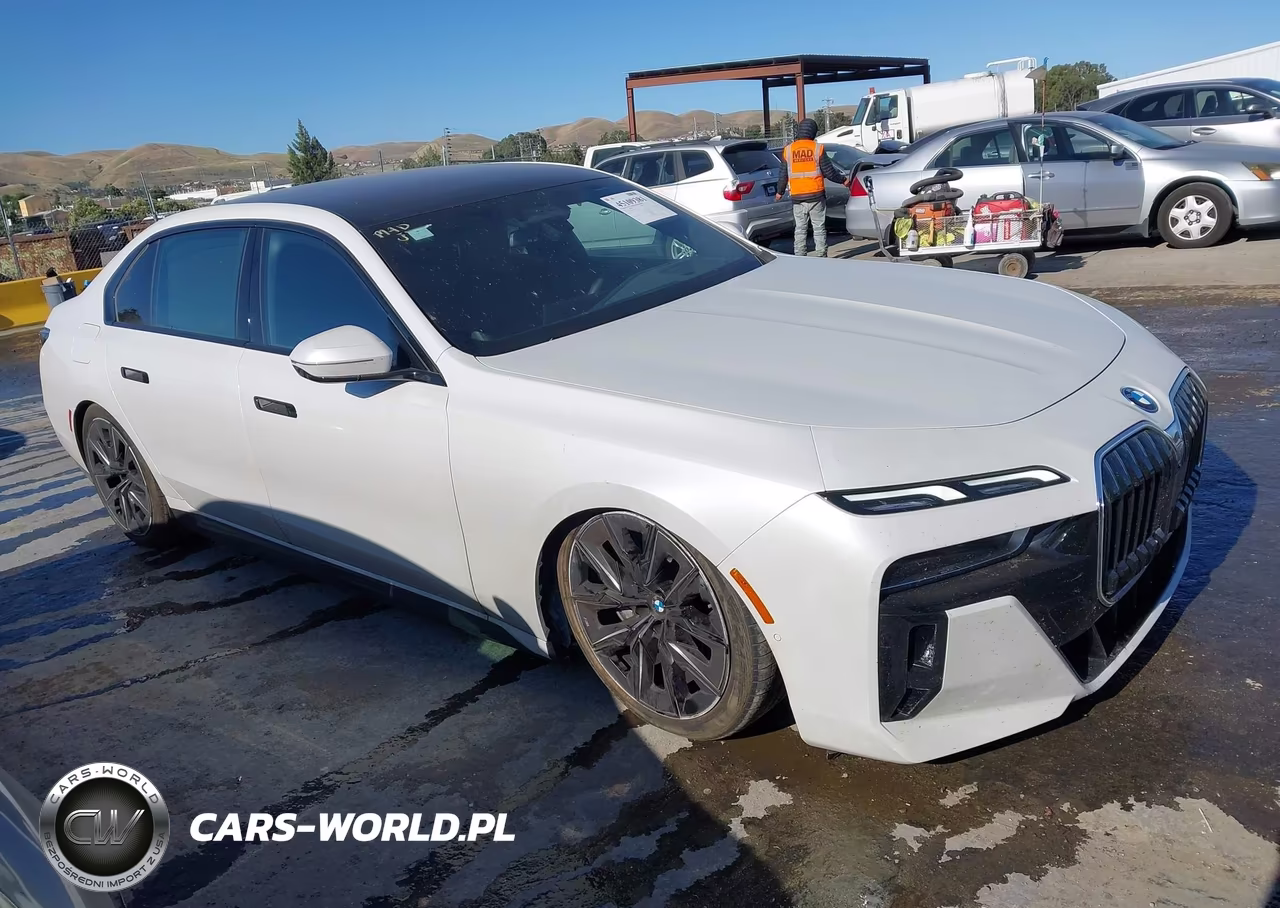 2025 BMW 750E xDrive – zdjęcie 1 z 16
