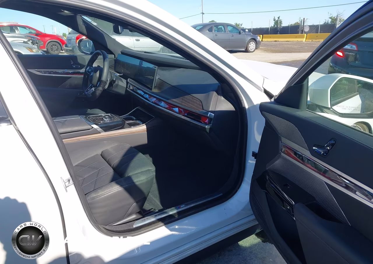 2025 BMW 750E xDrive VIN:WBA43EH01SCV37923 - 5
