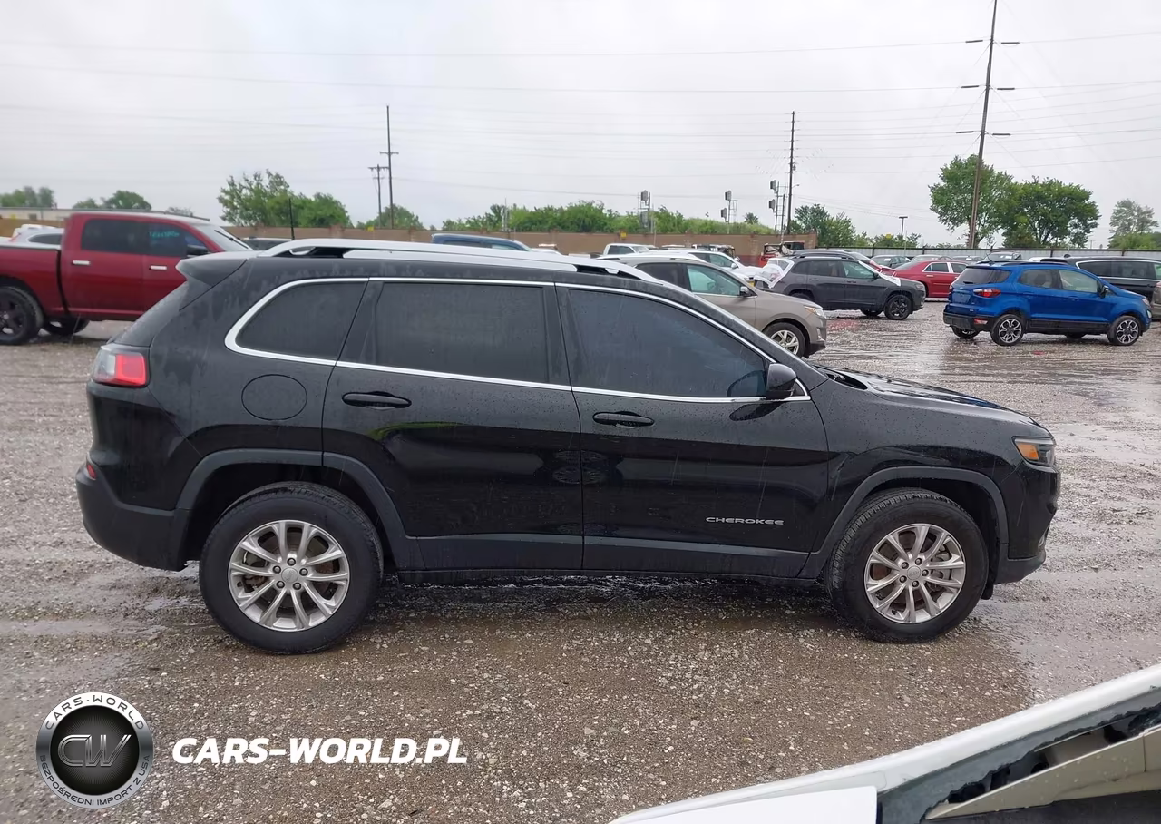 2019 Jeep Cherokee Latitude 4X4 VIN:1C4PJMCX8KD334834 - 13
