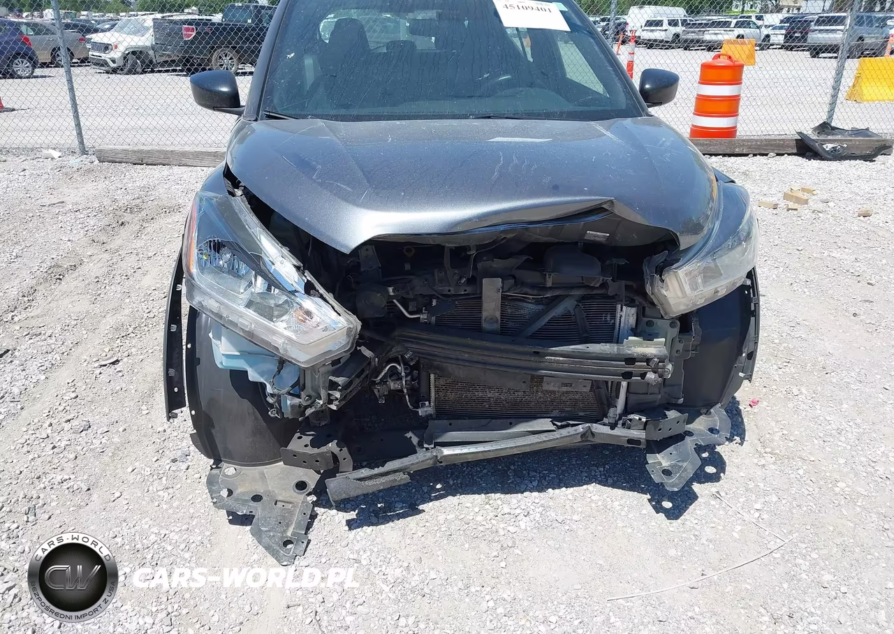 2019 Nissan Kicks S VIN:3N1CP5CU3KL531402 - 6