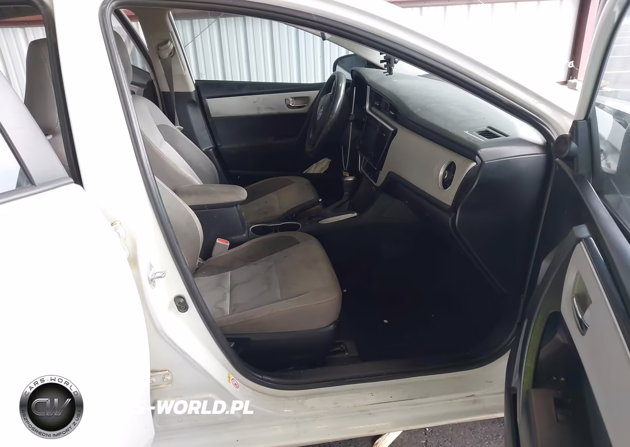 2017 Toyota Corolla Le VIN:2T1BURHE8HC958094 - 5