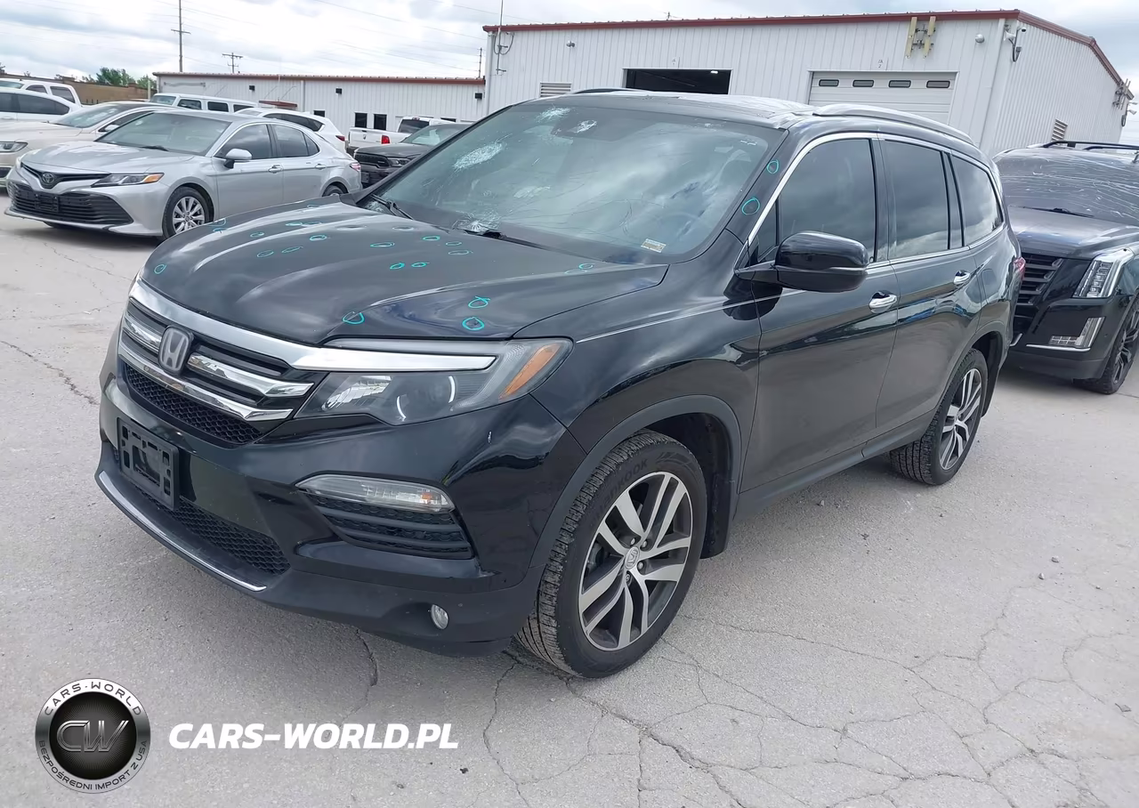 2018 Honda Pilot Touring VIN:5FNYF6H9XJB029256 - 2