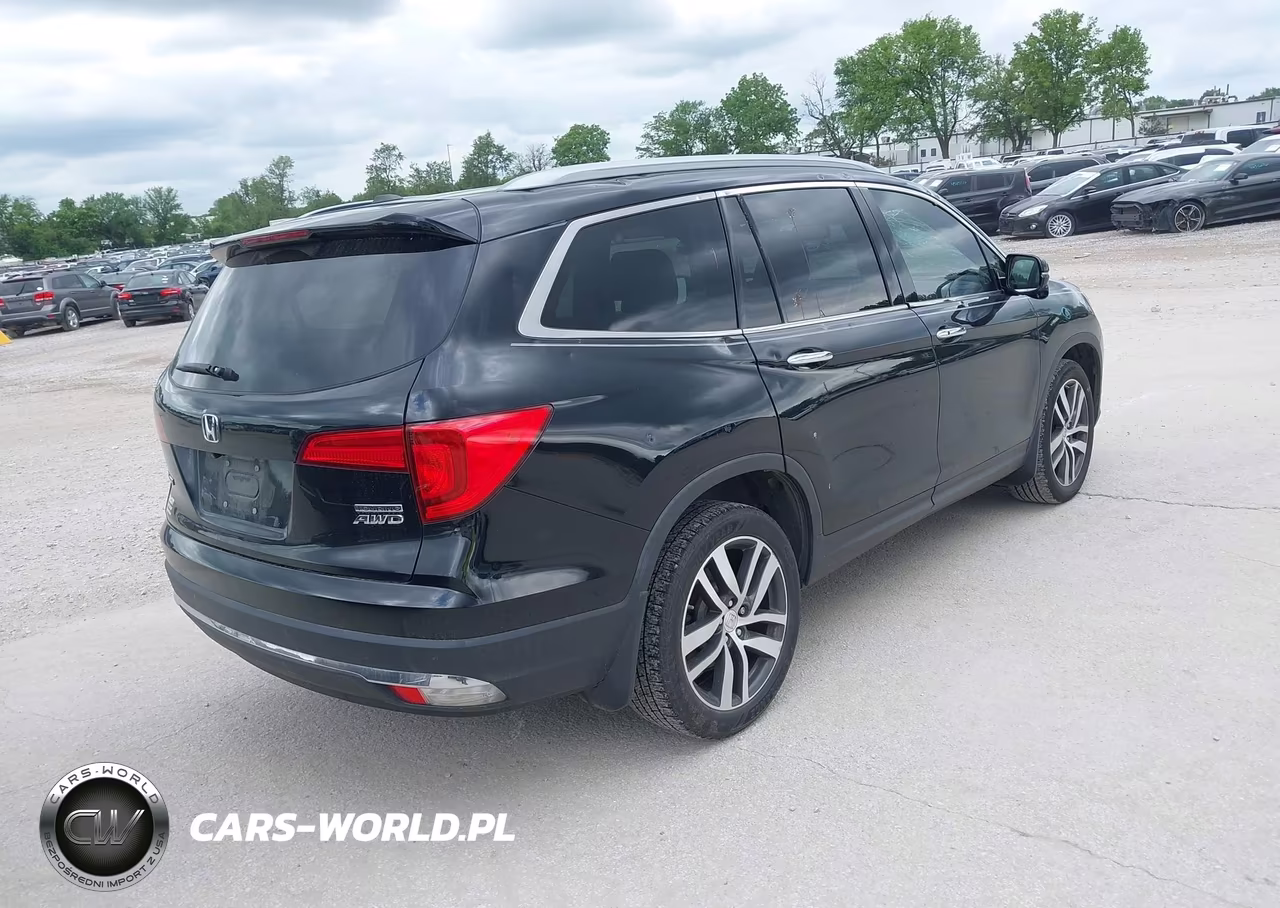 2018 Honda Pilot Touring VIN:5FNYF6H9XJB029256 - 4