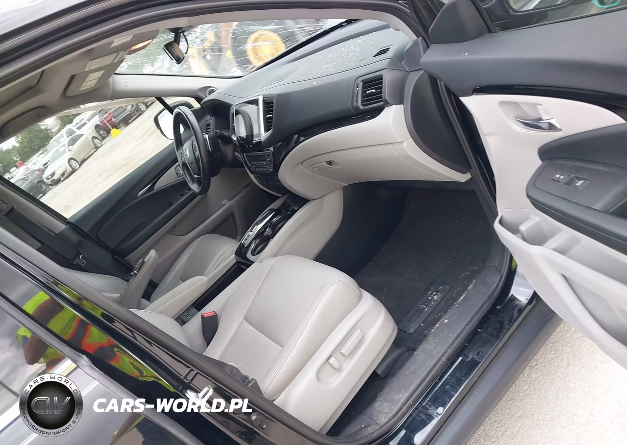 2018 Honda Pilot Touring VIN:5FNYF6H9XJB029256 - 5
