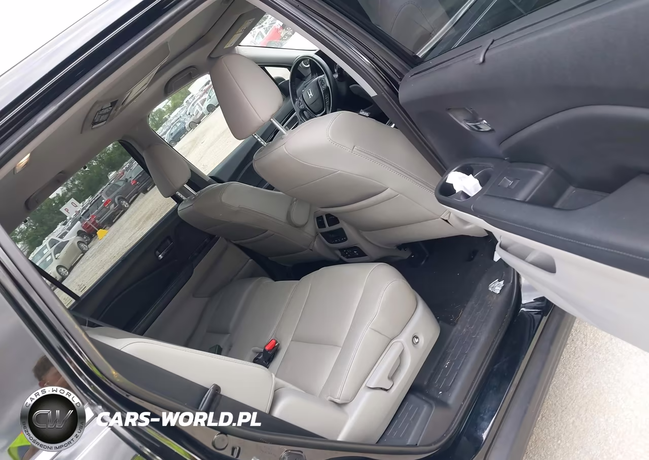 2018 Honda Pilot Touring VIN:5FNYF6H9XJB029256 - 8